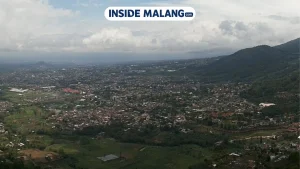 8 Gunung Terindah di Malang Raya yang Wajib Didaki